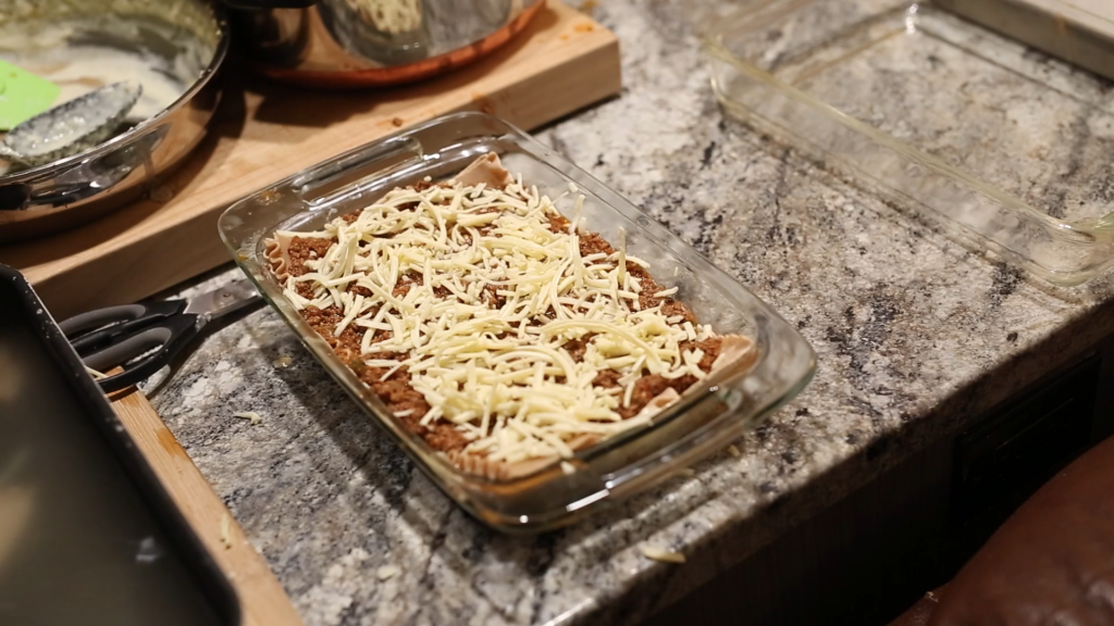 layering lasagna cheese layer